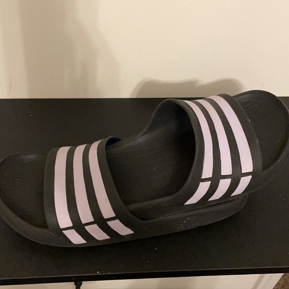 Adidas slides - Picture 2 of 3